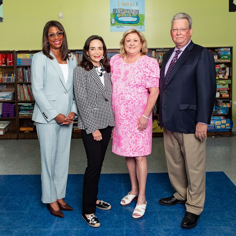 "Danita DeHaney Nias, Julie Fisher Cummings, Aggie and Jeff Stoops (photo by Tracey Benson Photography)"