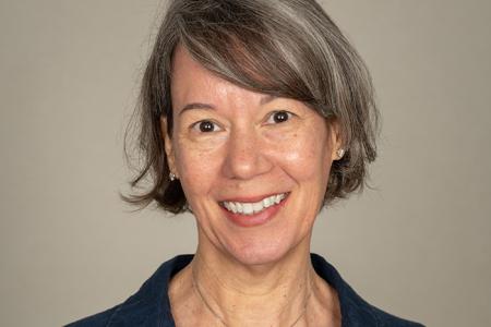 Headshot of Leslie Langbert