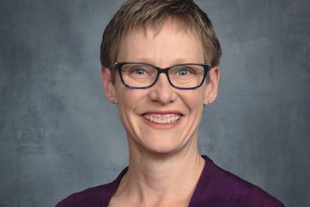 Headshot of Dr. Lisa Schelbe